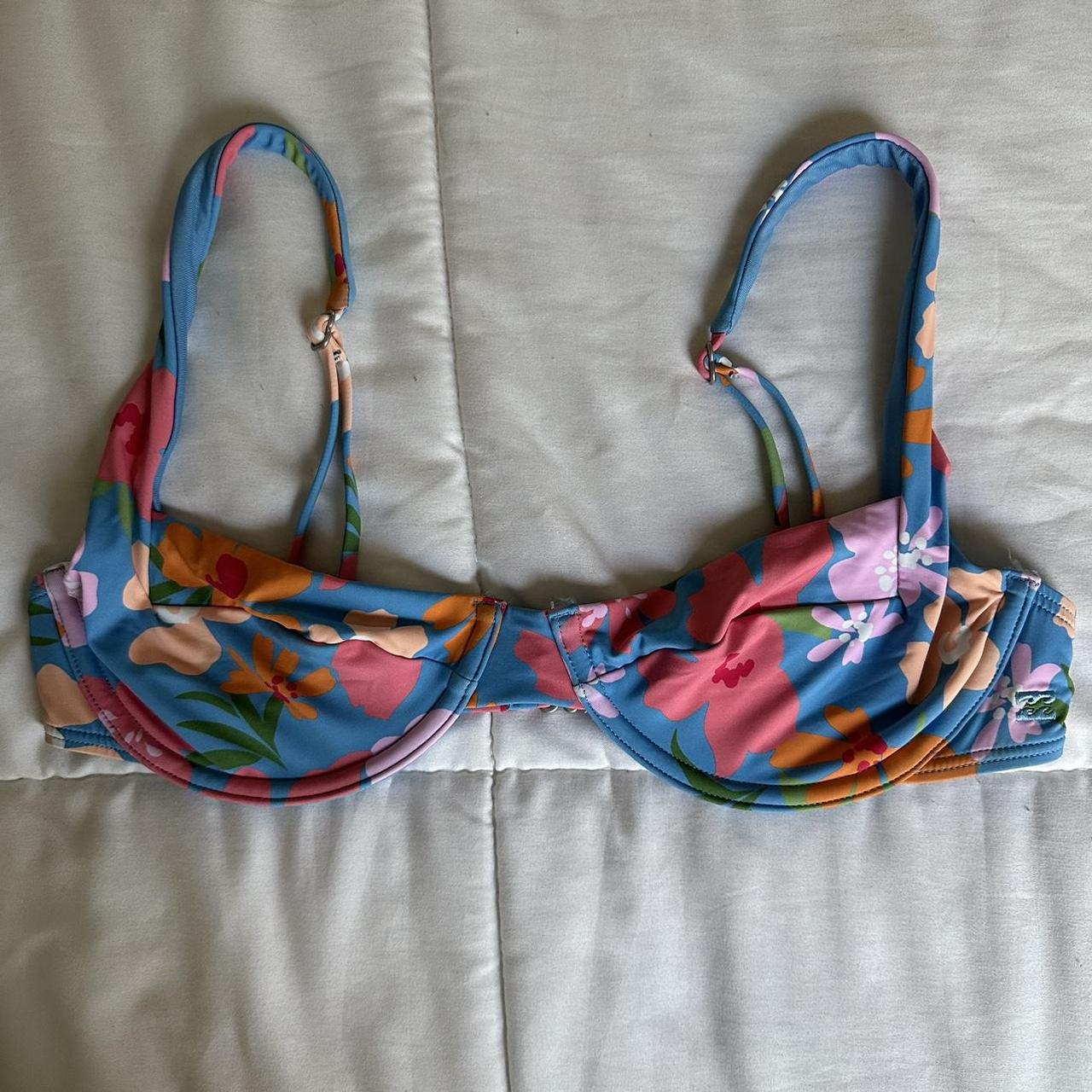 billabong wired cup bikini top - barley worn - no... - Depop