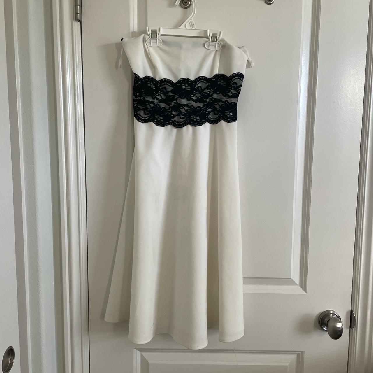 Charlotte russe black and hotsell white dress