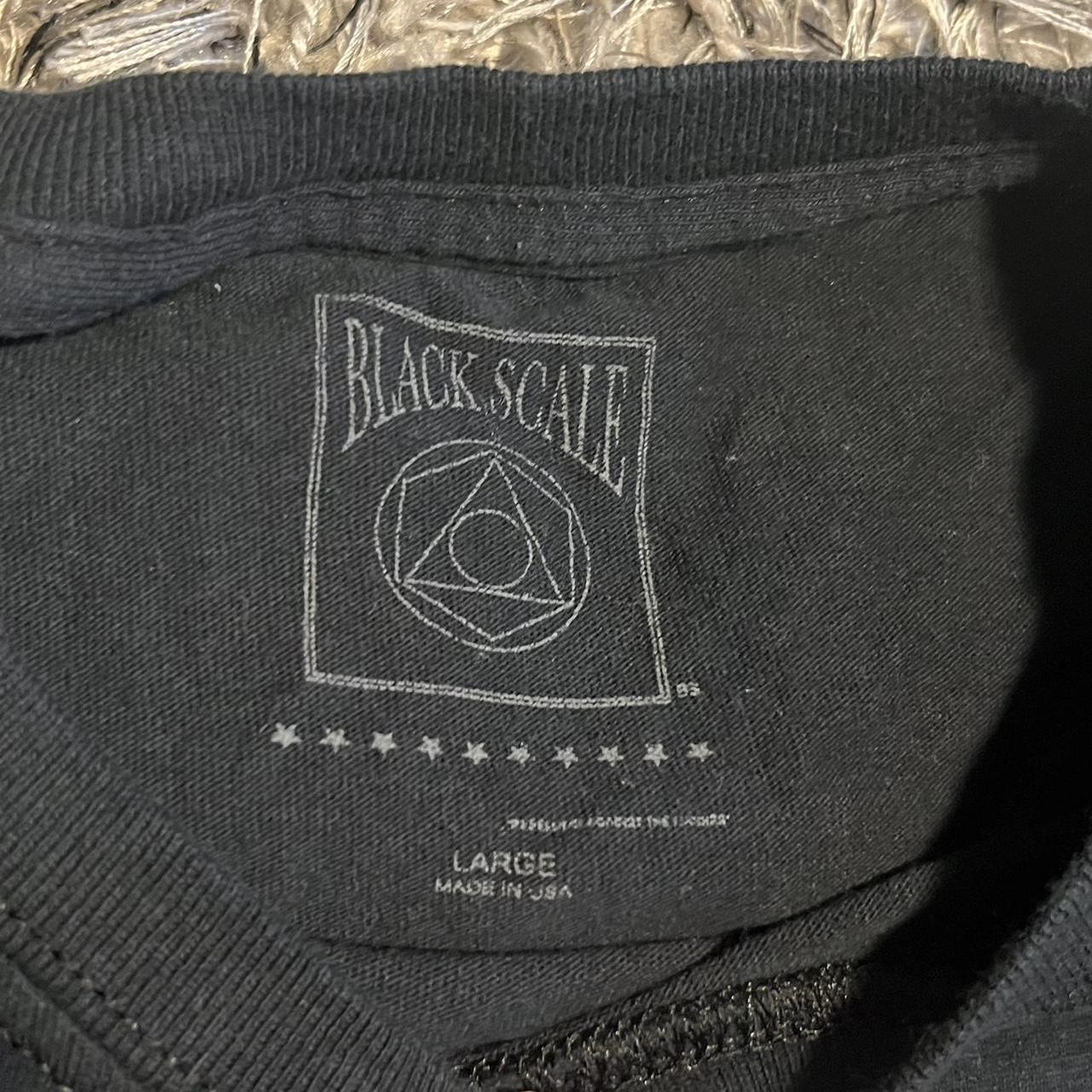 Black Scale Men's Black T-shirt (3)