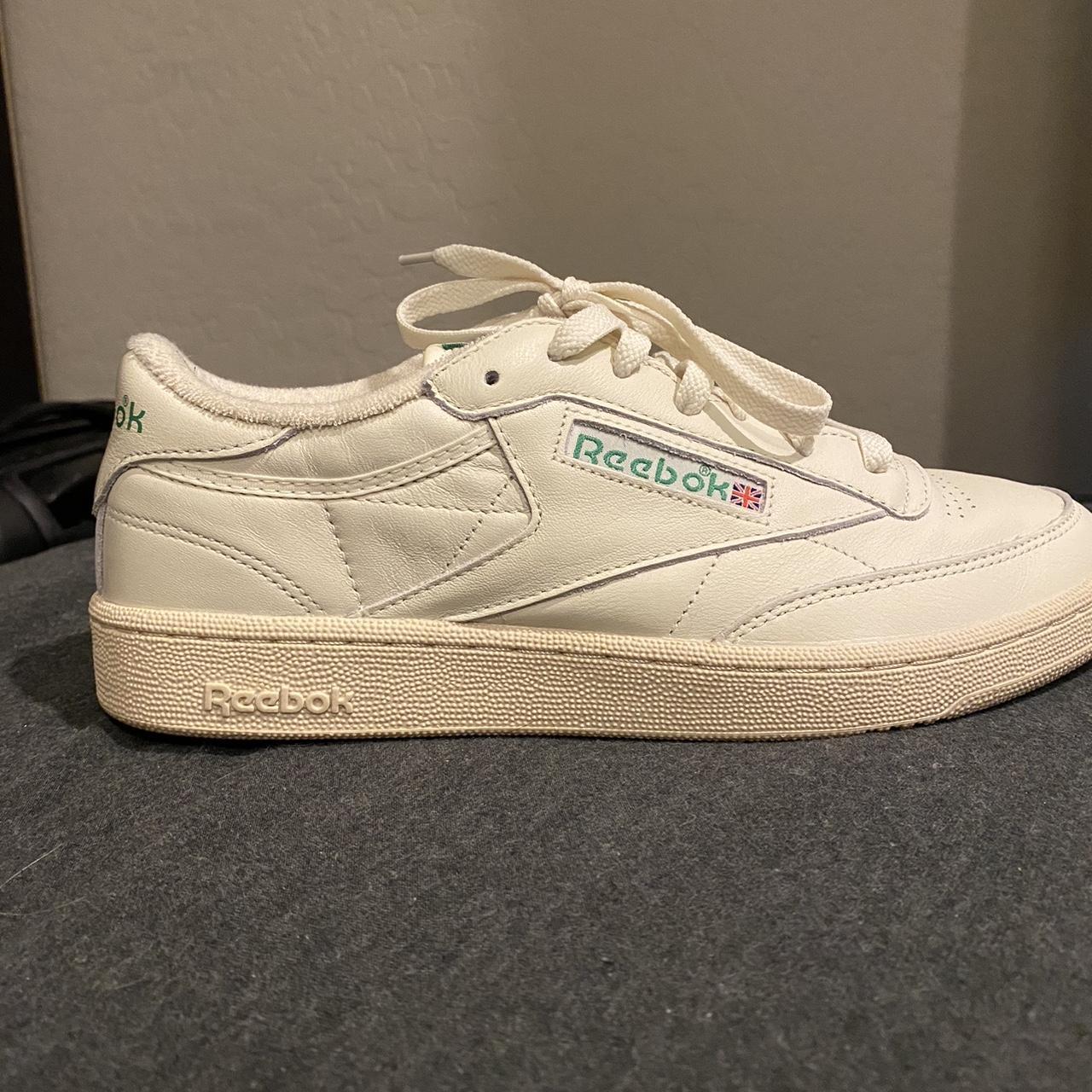 Reebok Men's Cream and White Trainers | Depop