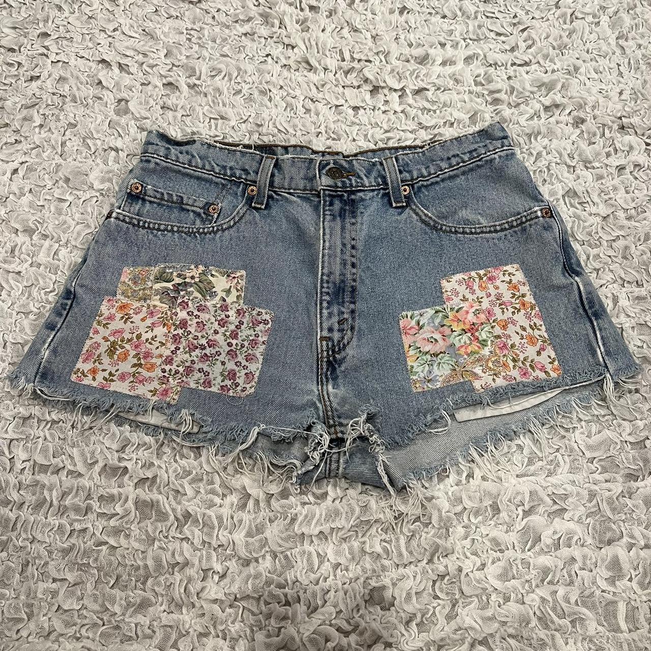 🤎LEVIS PATCHWORK 505 SHORTS🤎 Size Waist 32” Length... - Depop