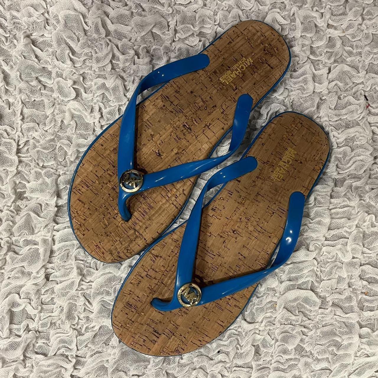 MICHAEL KORS Y2K FLIP FLOPS SIZE 9 Depop