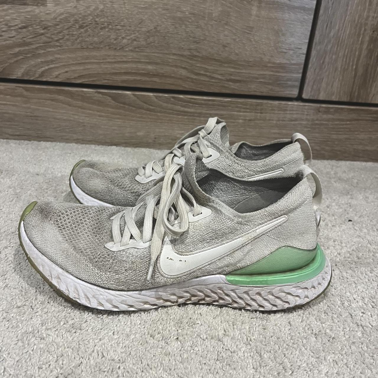 nike epic react flyknit women's green