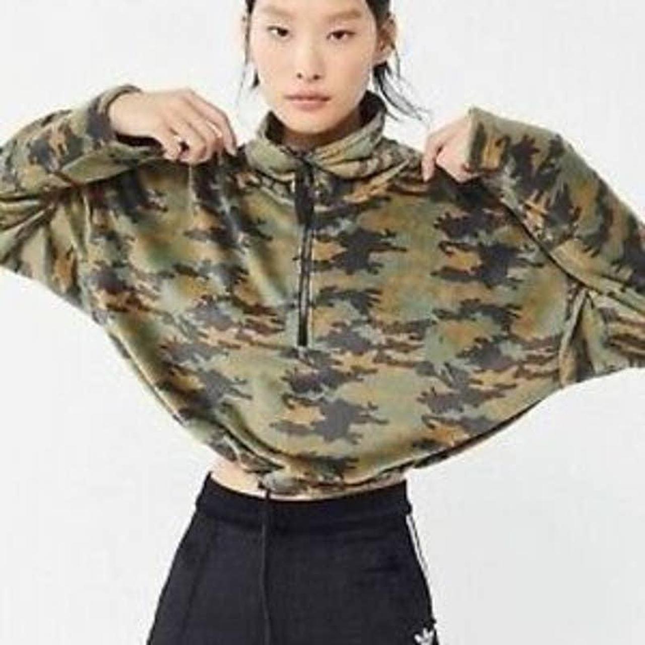 Urban Outfitters Angela Camo Cropped Fleece Depop