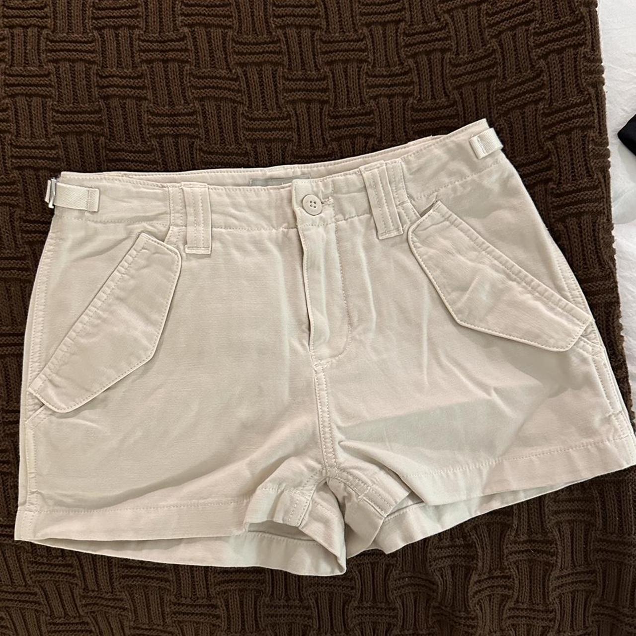 Aritzia shorts - Depop