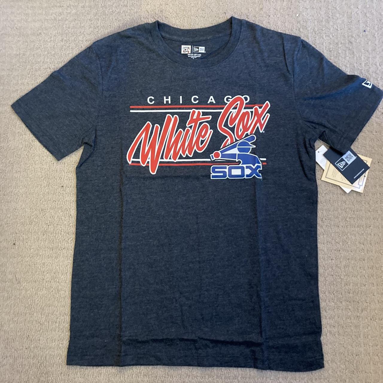 Chicago White Sox Graphic T-Shirt - Medium but is a - Depop