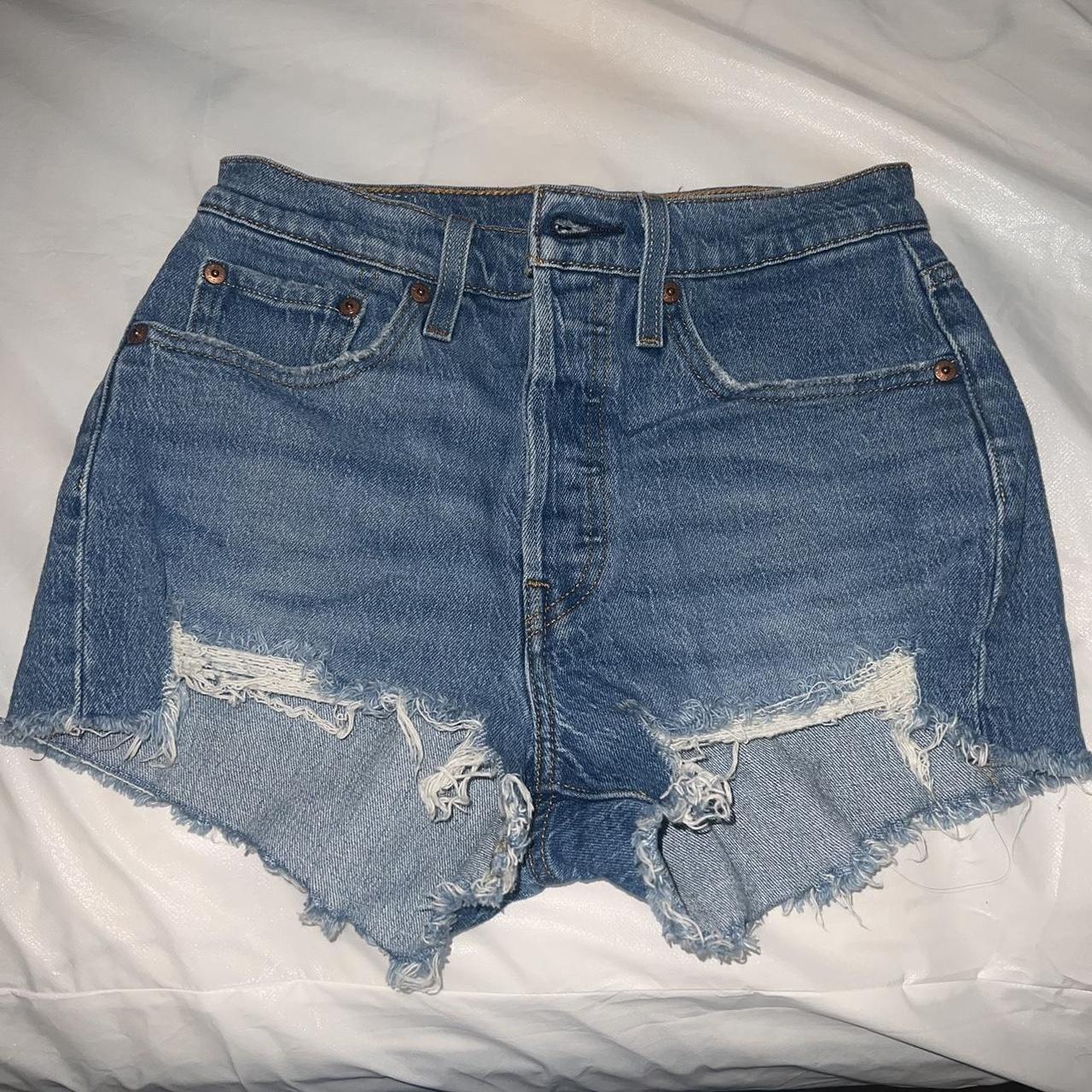 Levi’s 501 shorts ! #levi #shorts #denim #cute #ripped - Depop