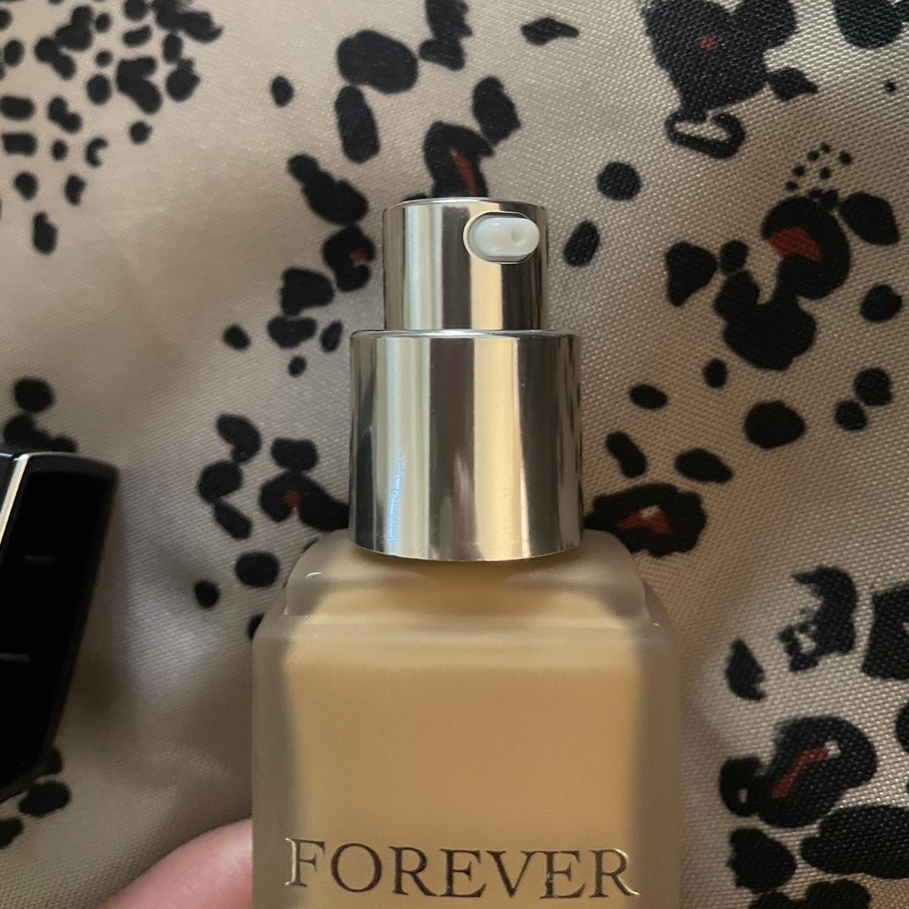 Brand new real technique powder puff & Dior... Depop