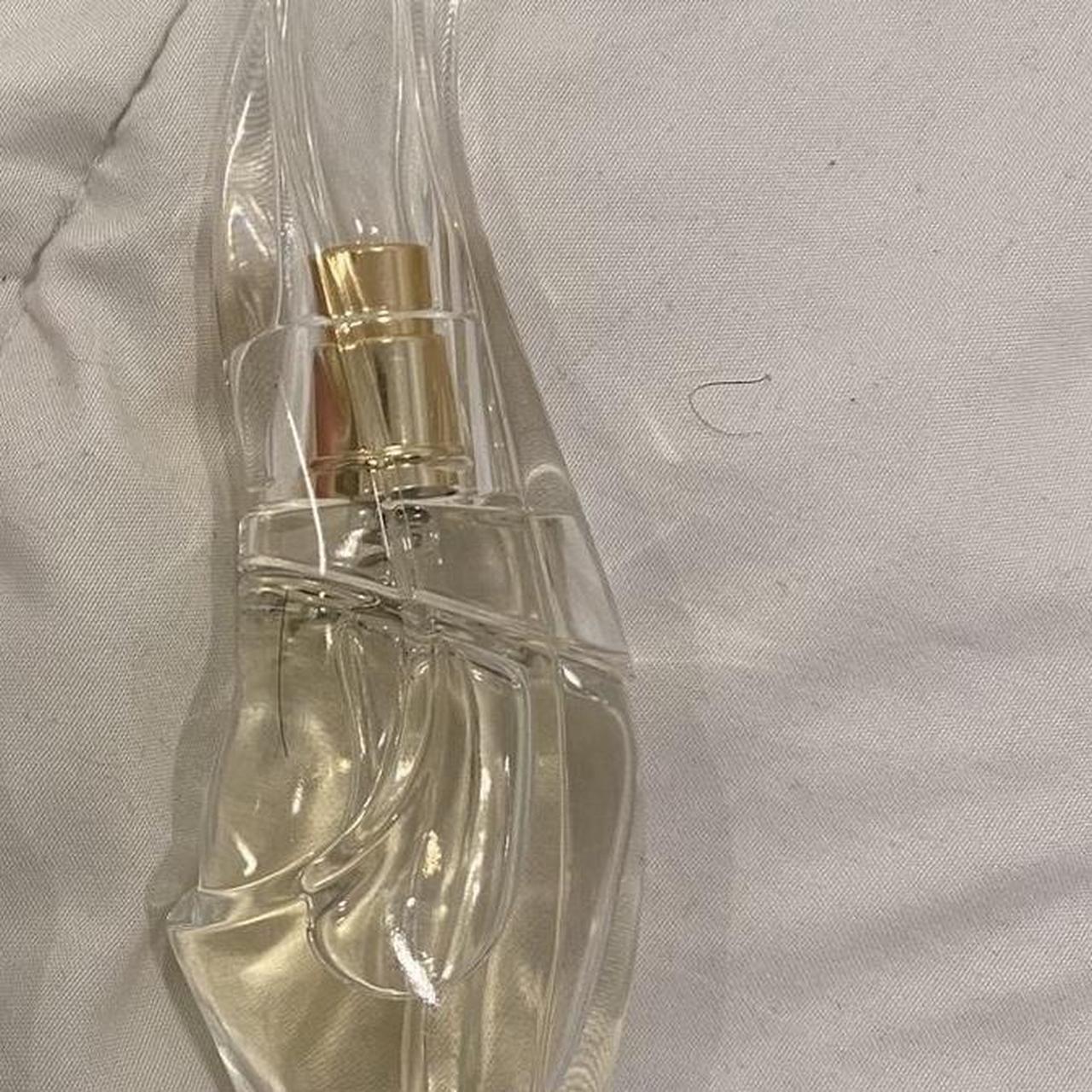 item listed by elletable_24