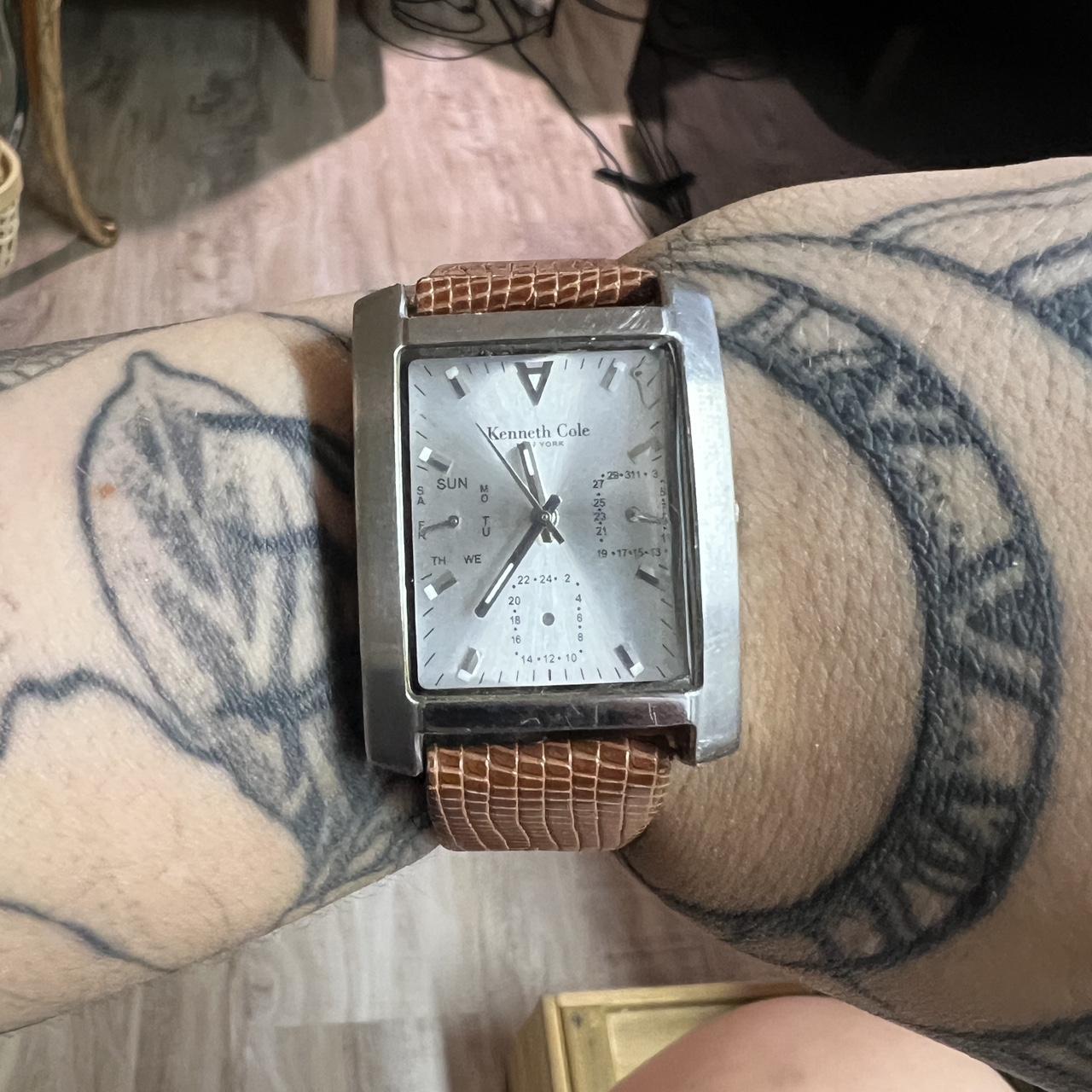 Vintage Kenneth Cole. Doesn’t work | Depop