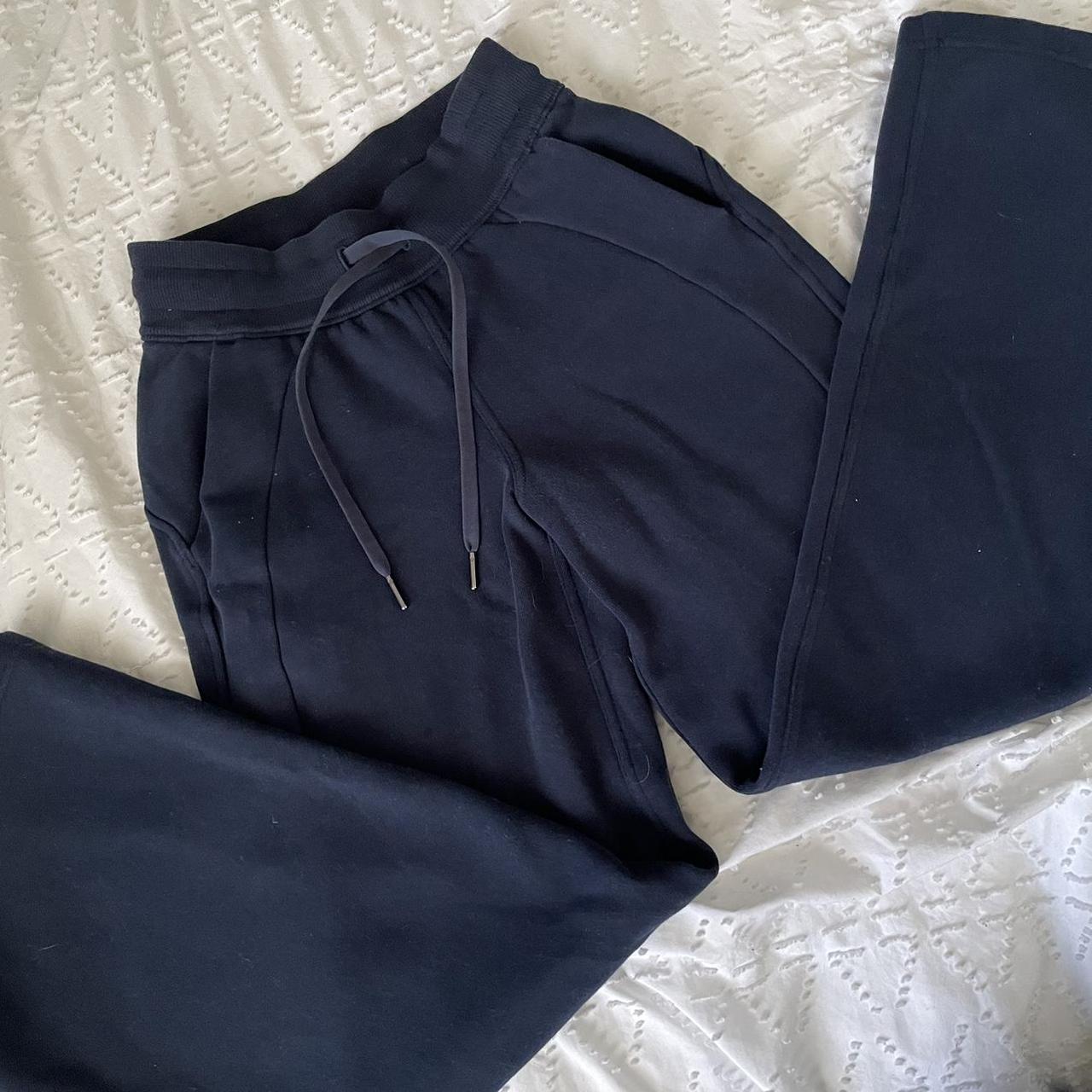 Lululemon Scuba Mid Rise Wide Leg Sweatpants Size 0... - Depop