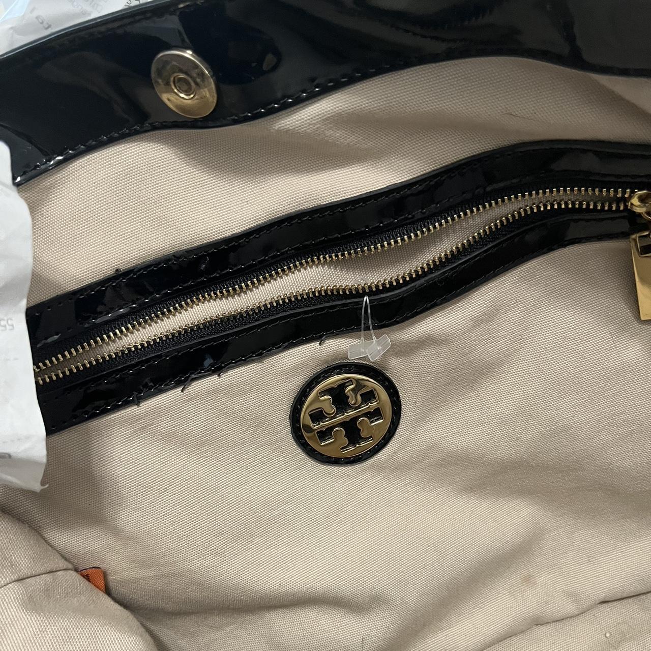 Tory Burch Leather Gold Chain Purse. - Depop