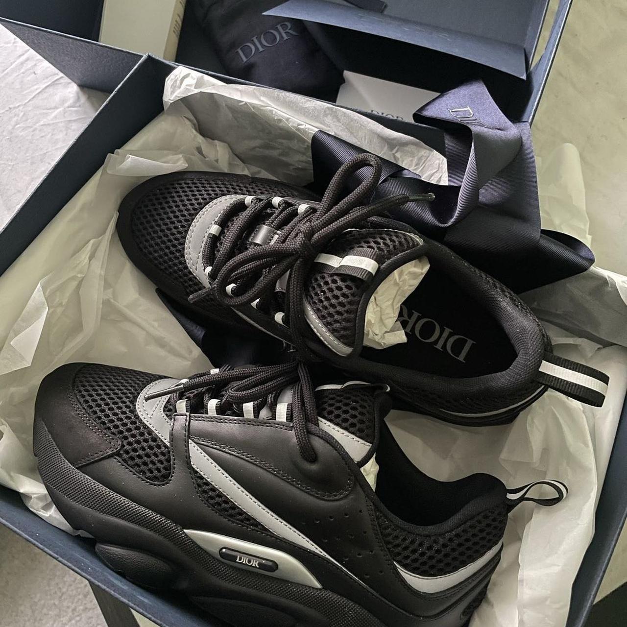 dior b22 in black slight scuff on the