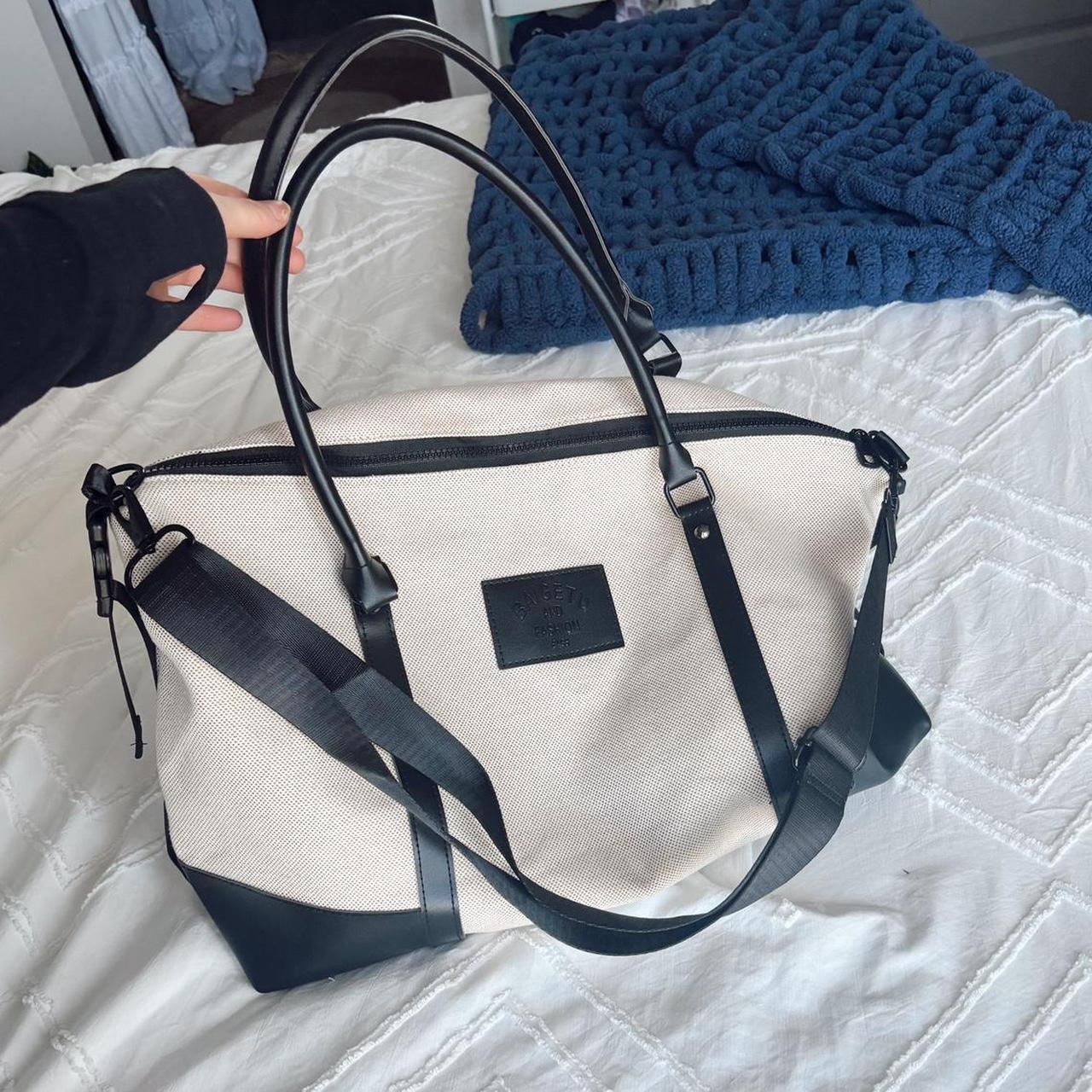item listed by kennasclosetx