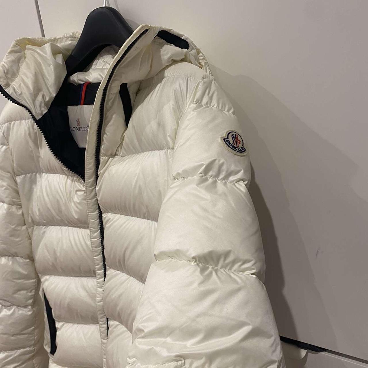 GIRLS WHITE MONCLER PUFFER JACKET SIZE: JUNIOR 14... - Depop