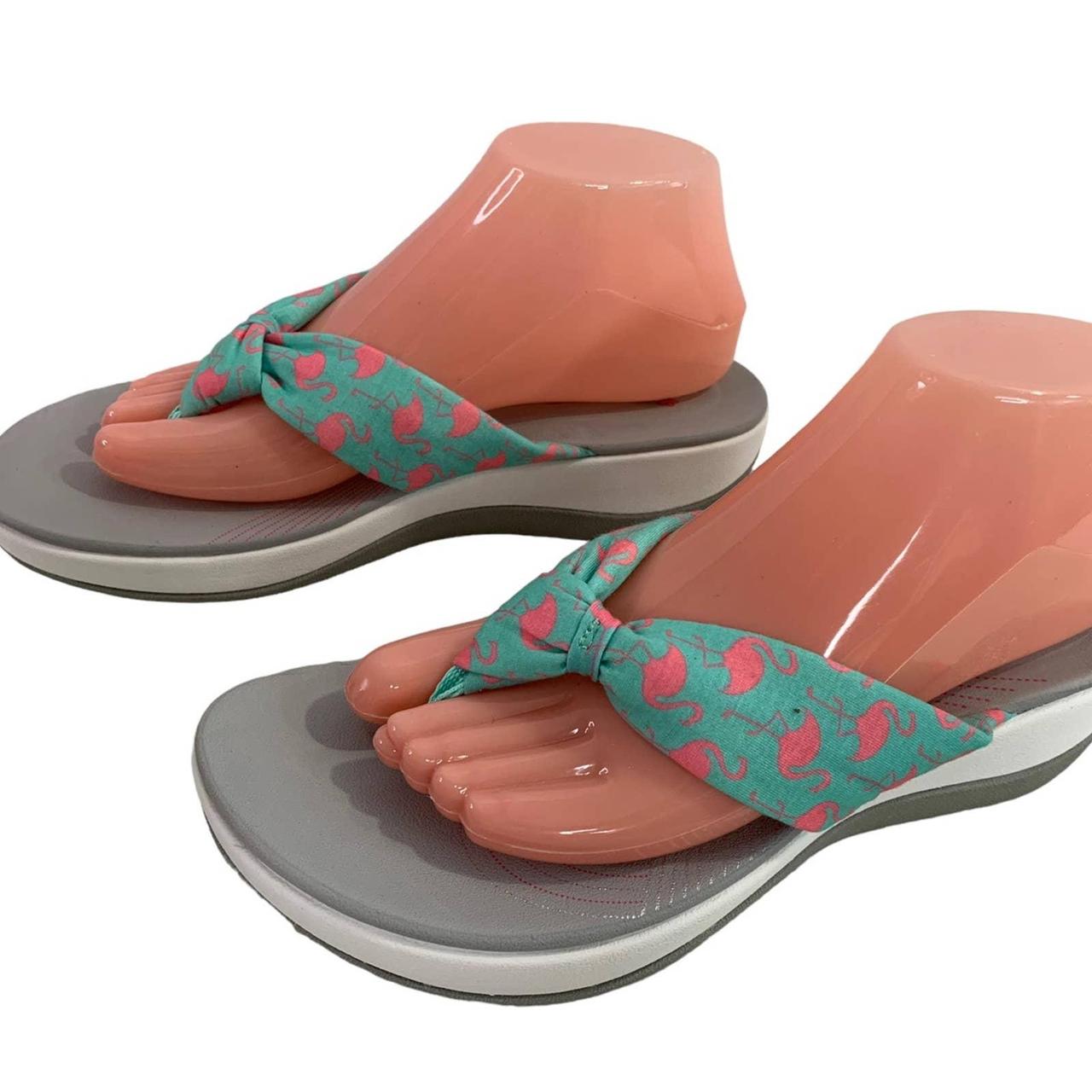 Clarks flamingo sales flip flops