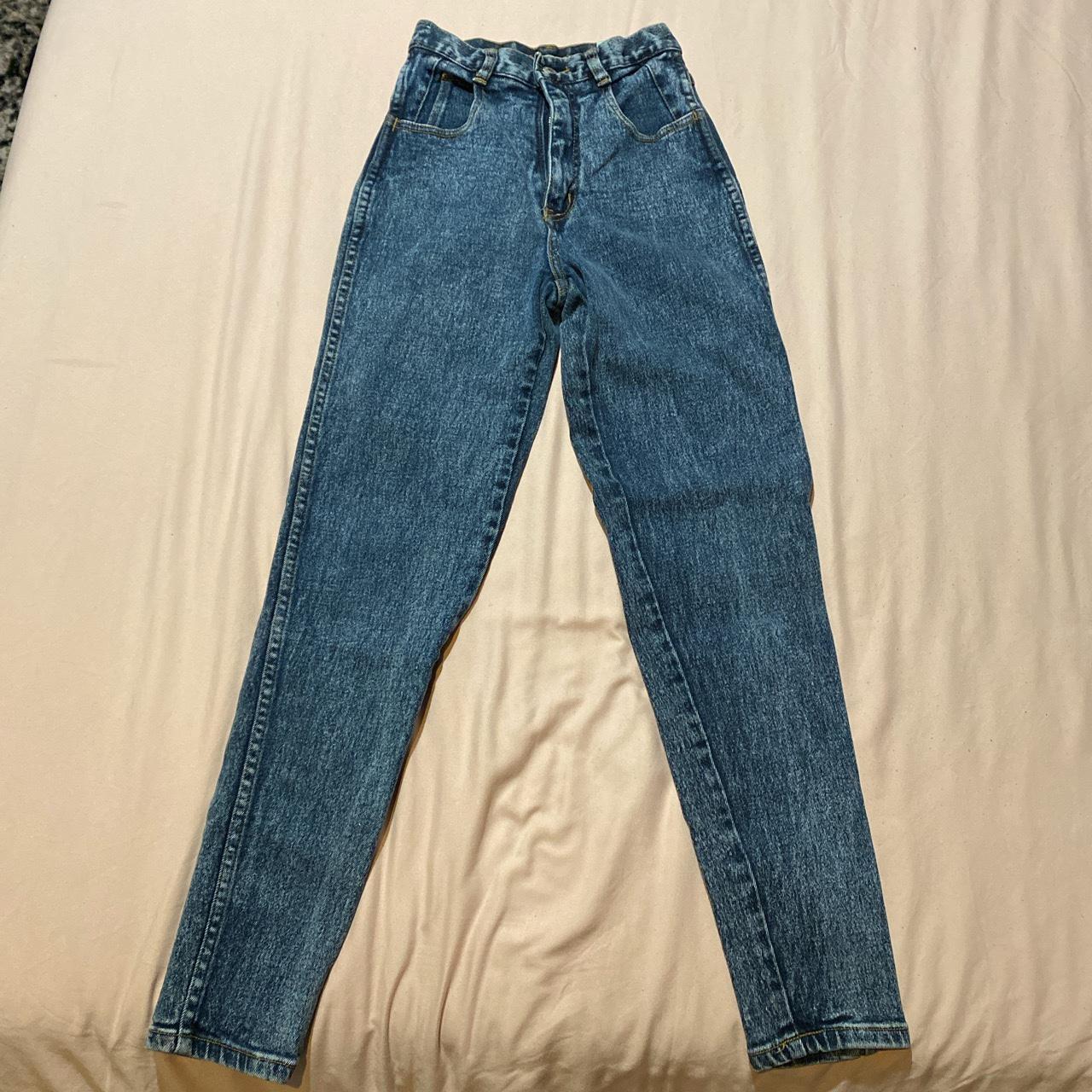 Highwaisted denim jeans fits like a double zero Depop