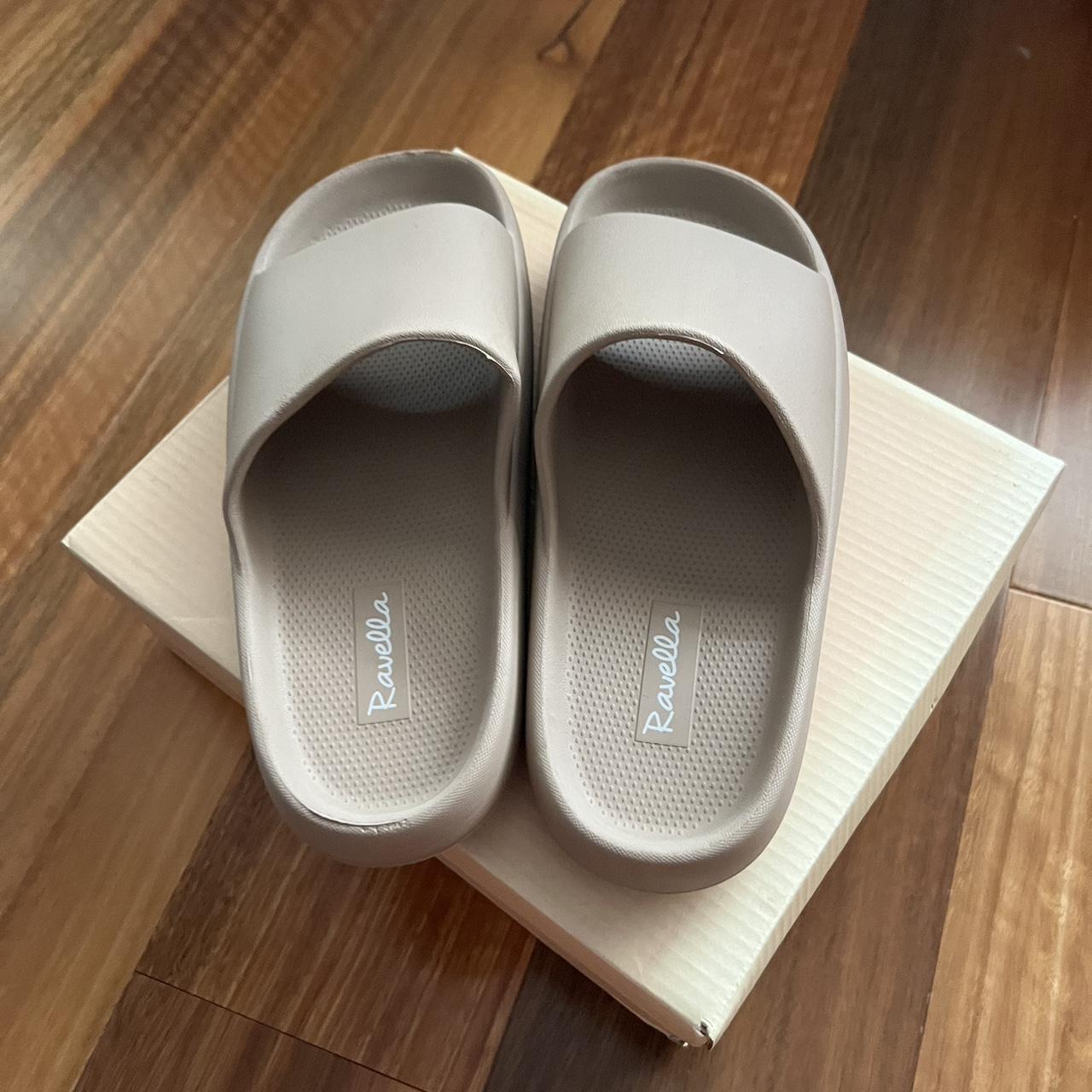 -Ravella slides -Tan colour -Size 7 -Barely worn - Depop