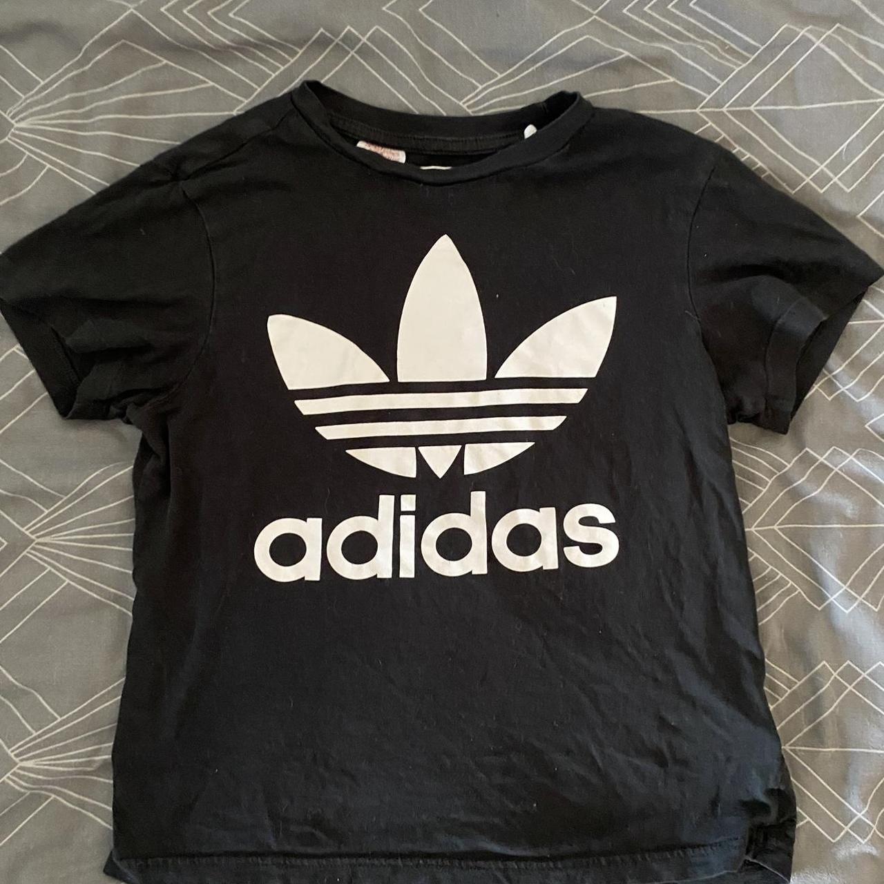 Adidas Women's Black T-shirt | Depop