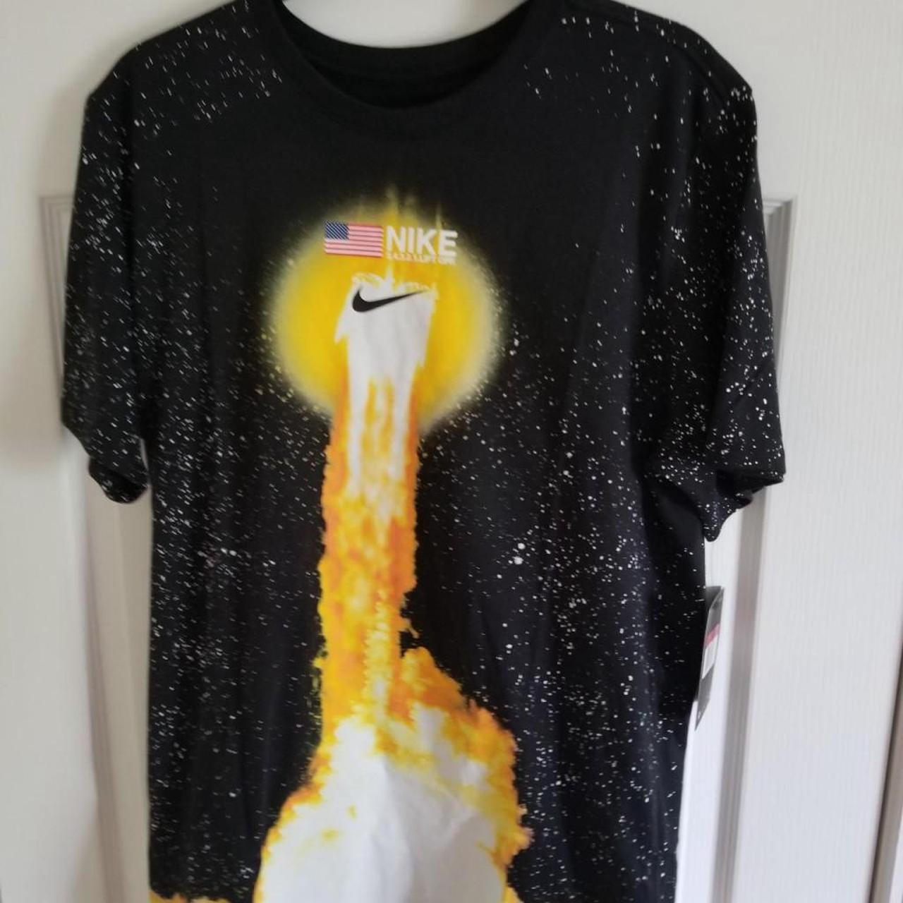 nike mars landing tee