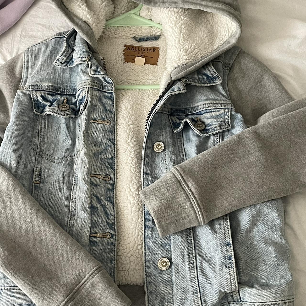 Sherpa jacket from Hollister. Very warm and great... - Depop