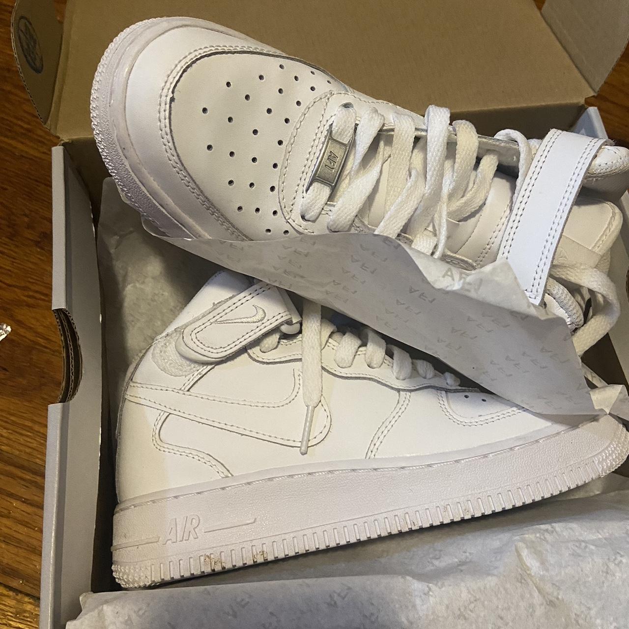 Air force 1s on sale mid