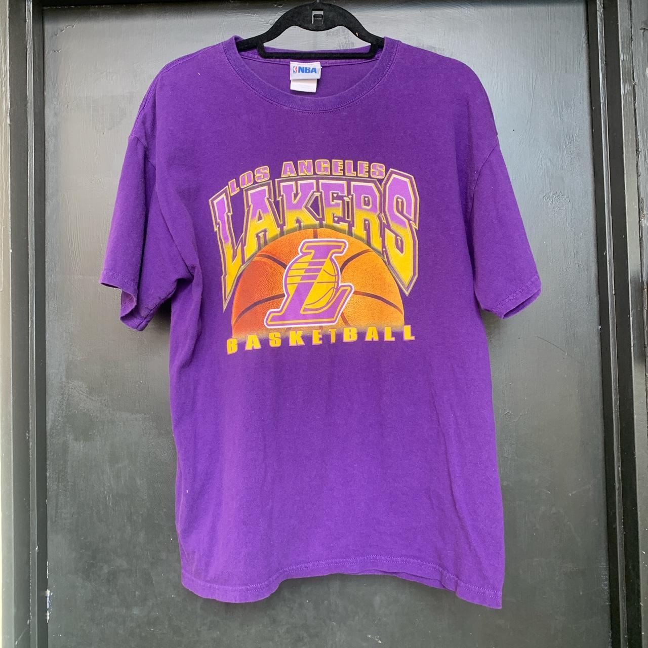 Vintage 90s Los Angeles Lakers shirt! Men's XL, True - Depop