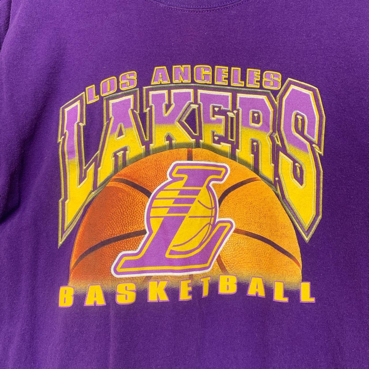 Vintage 90s Los Angeles Lakers shirt! Men's XL, True - Depop