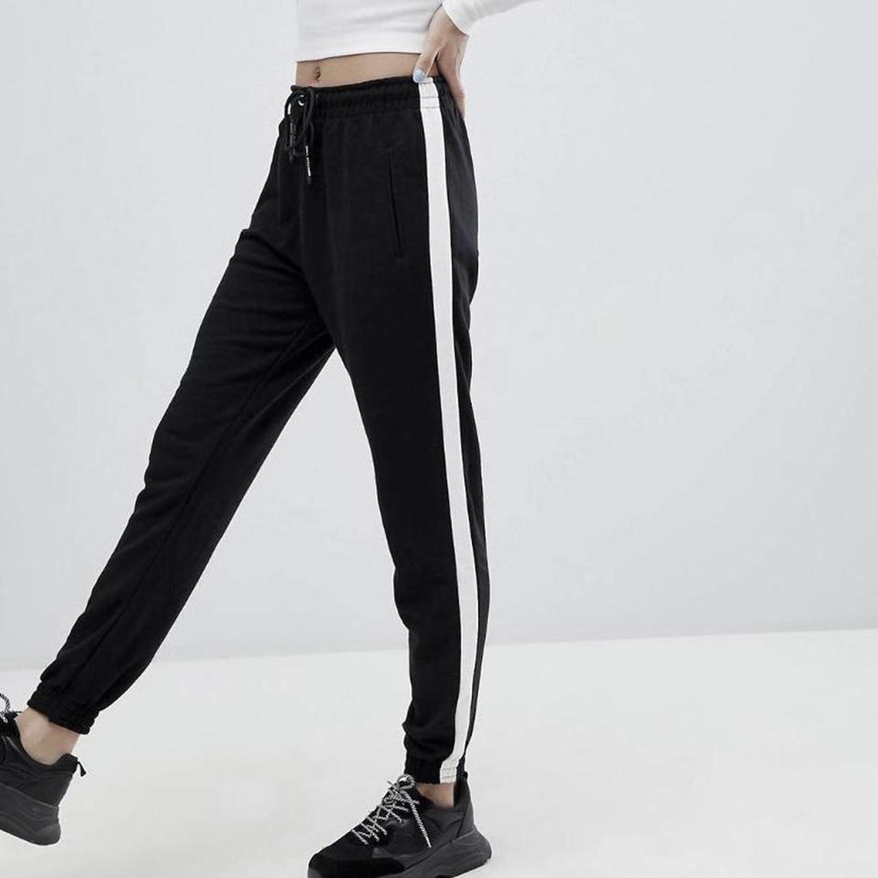 Bershka joggers best sale in black