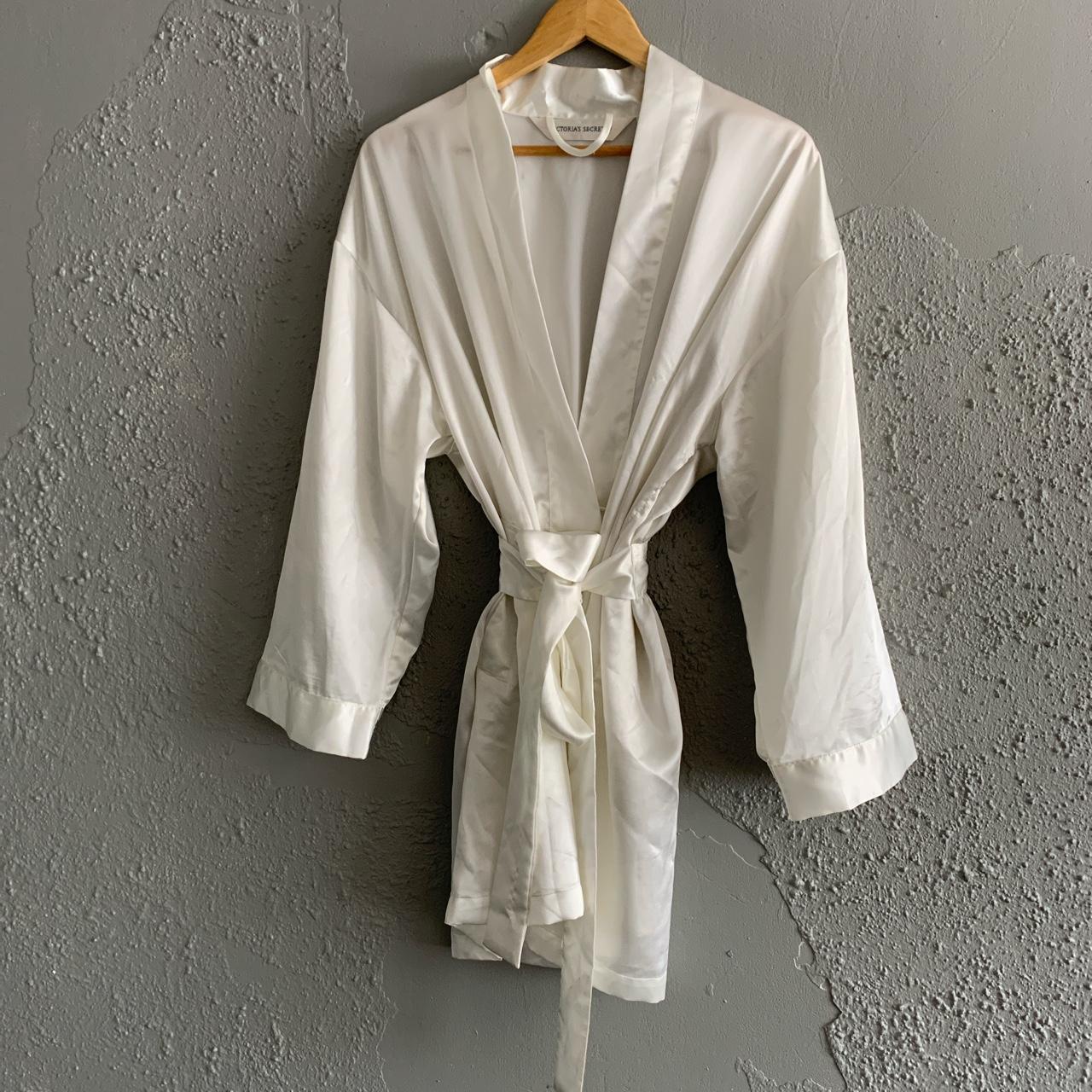 Victoria's Secret Men's White Robe Depop