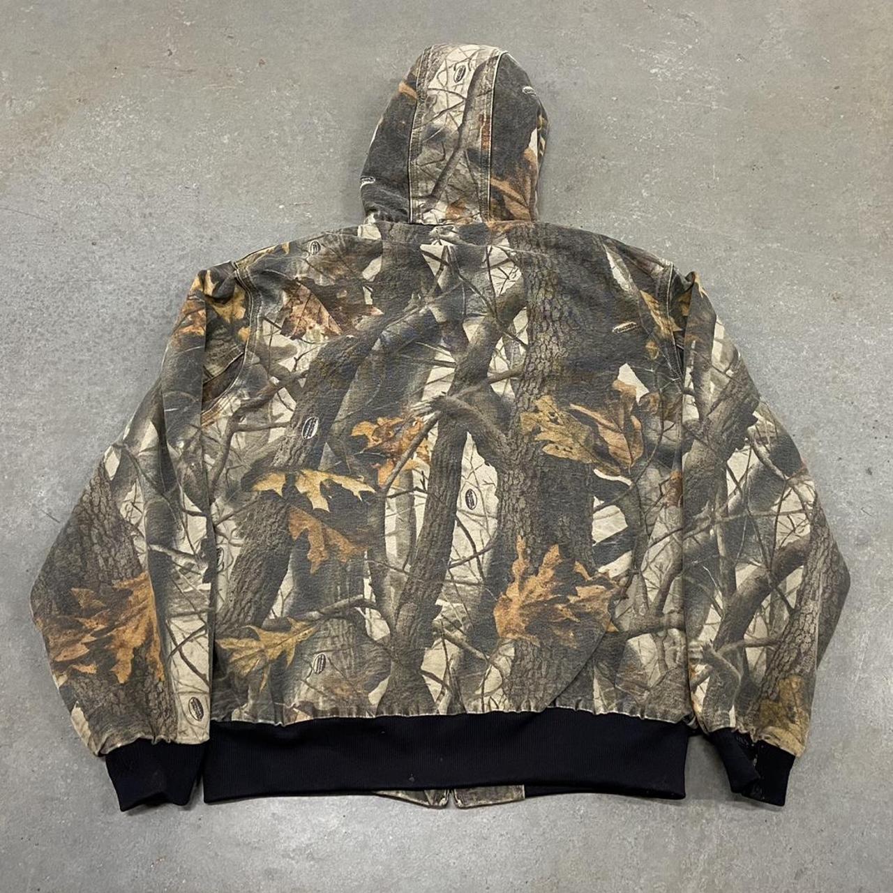 Real tree camo Carhartt hooded jacket! Size Large... - Depop