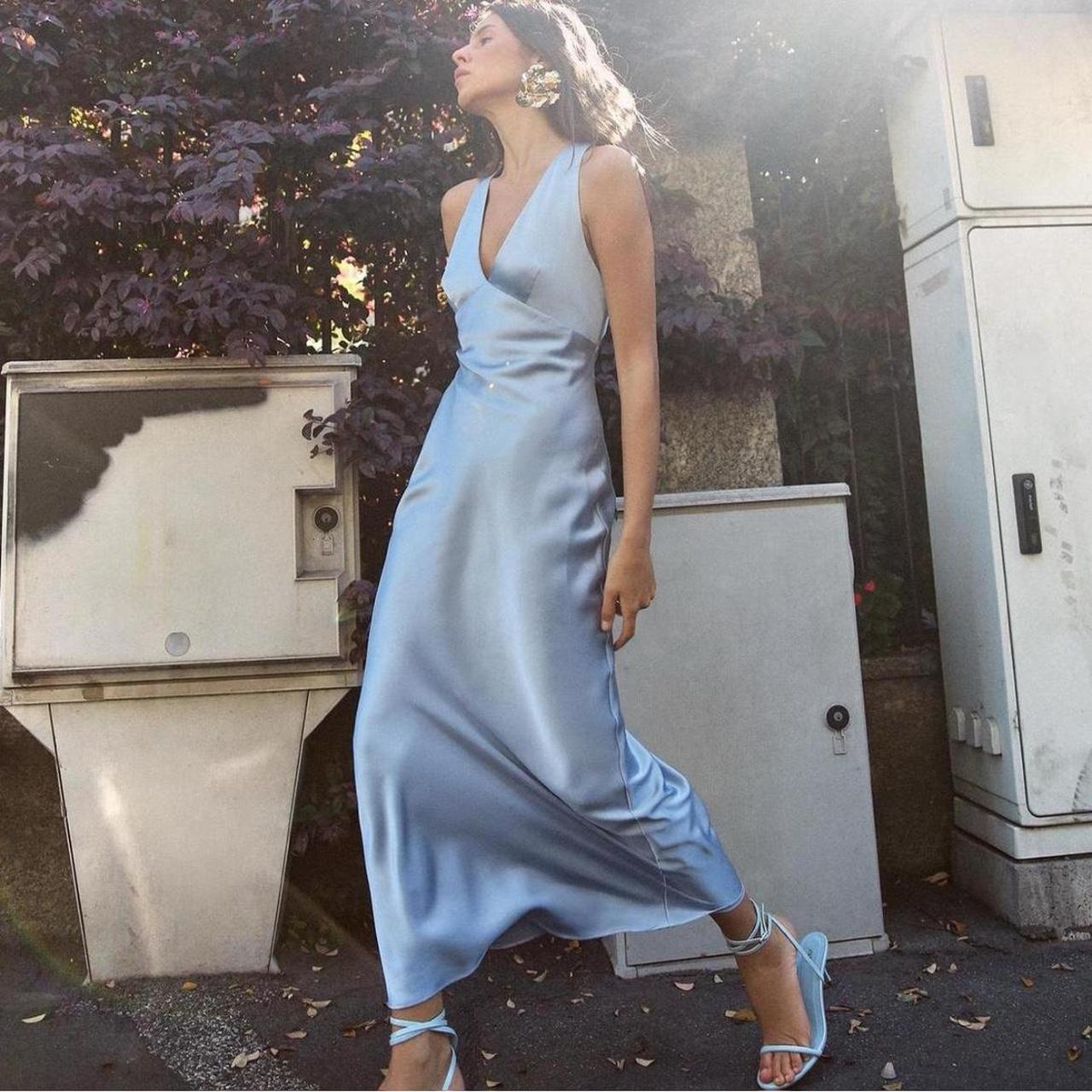 XS Zara blue satin midi Worn once Depop