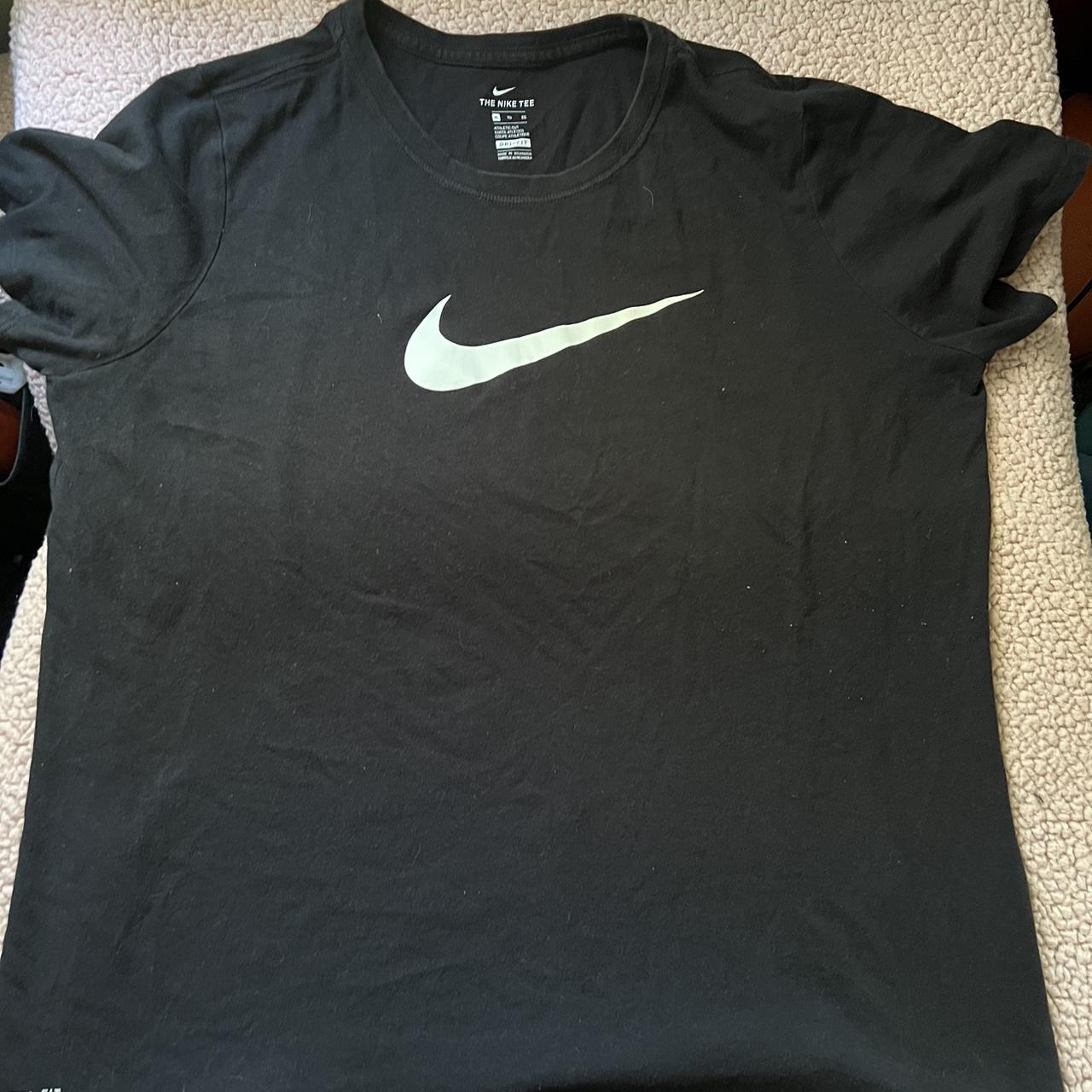 womens nike black shirt