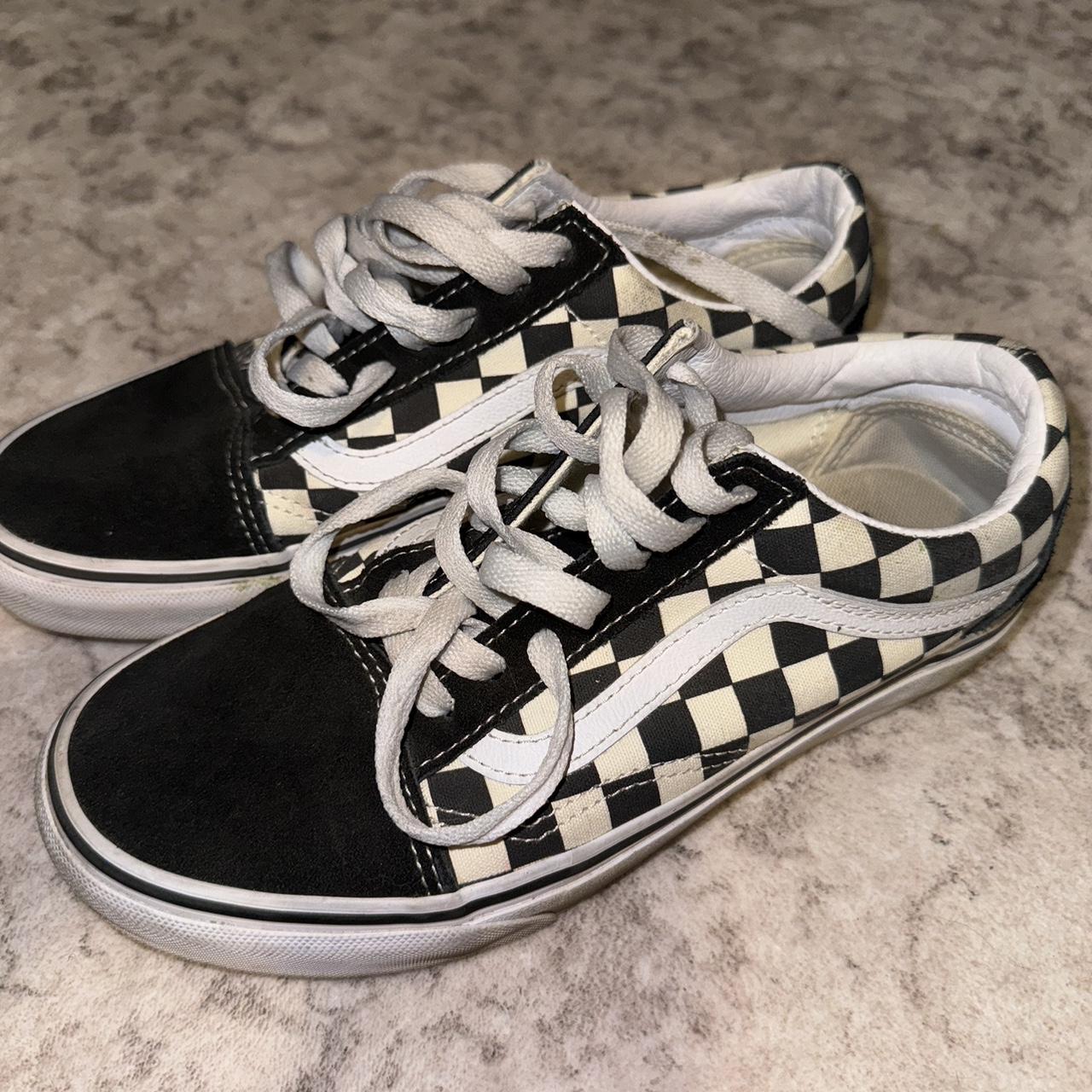 Black and white checkered vans womens best sale