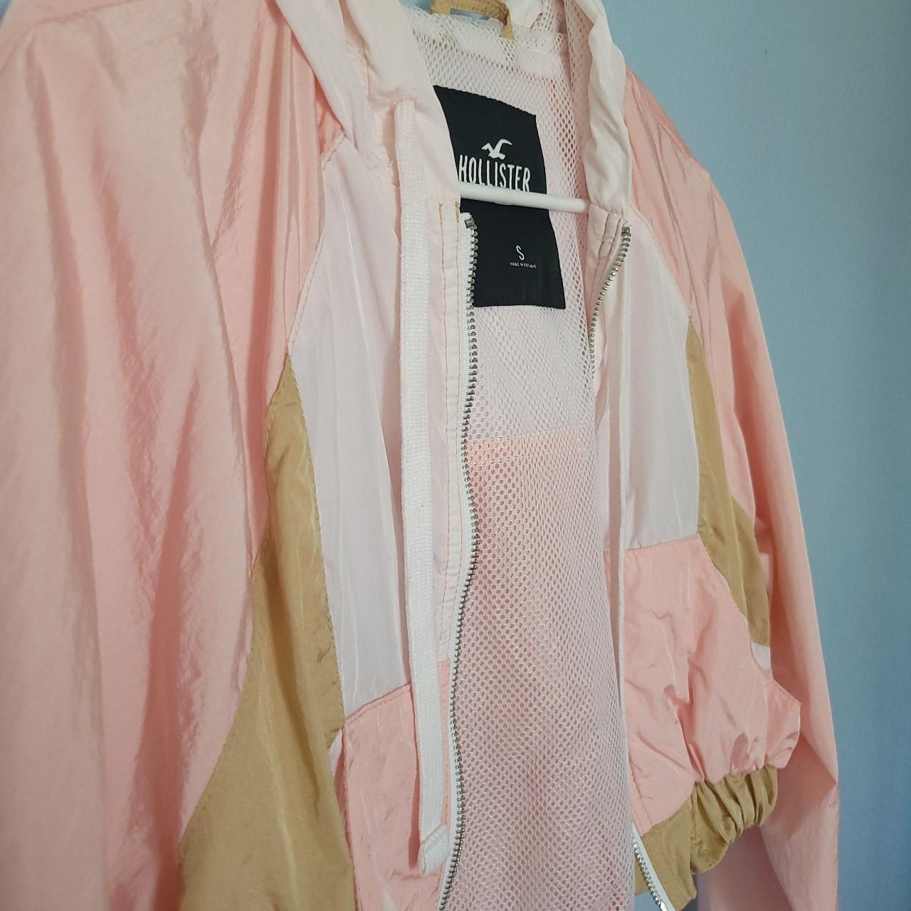 Hollister clearance pink coat