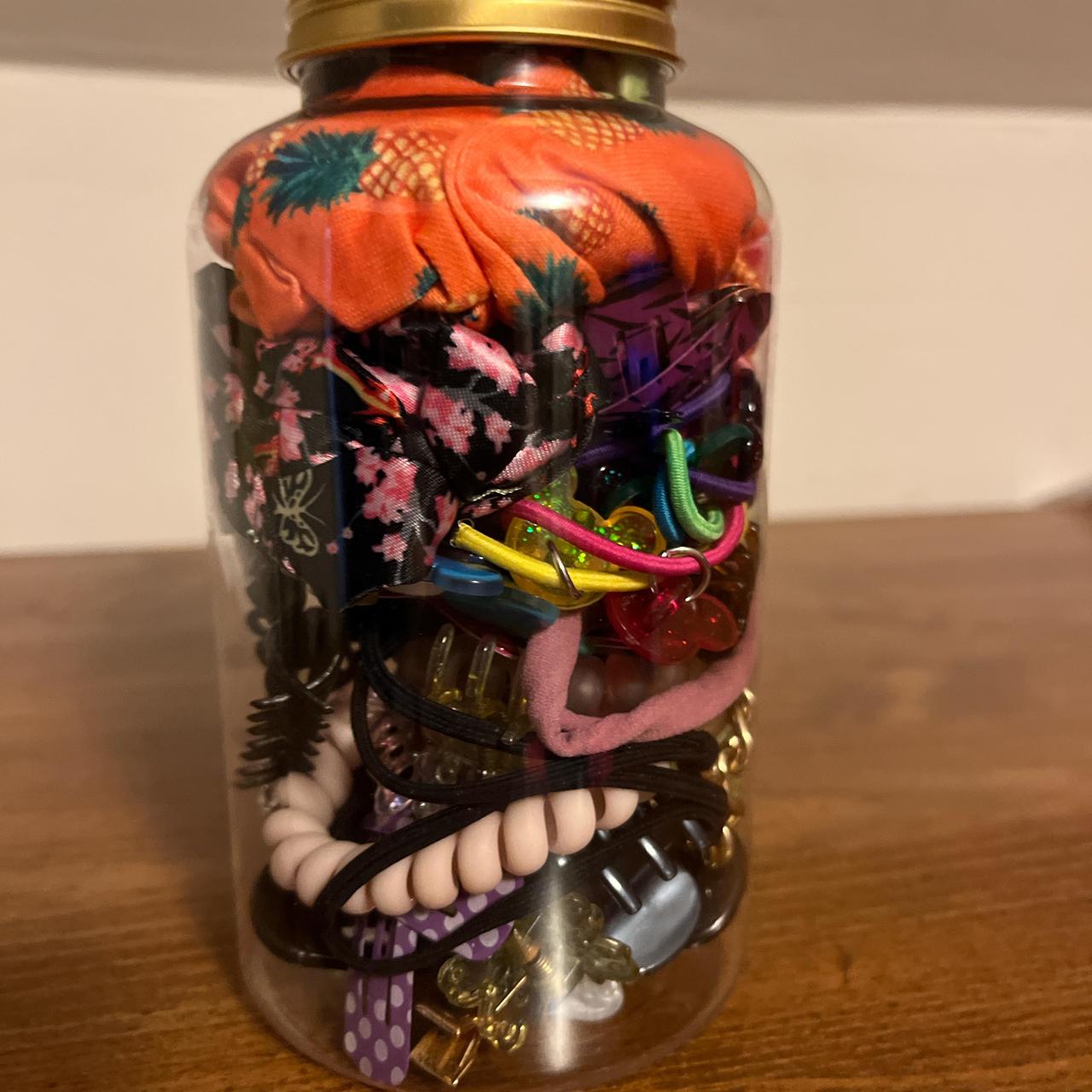 item listed by emmabanana925