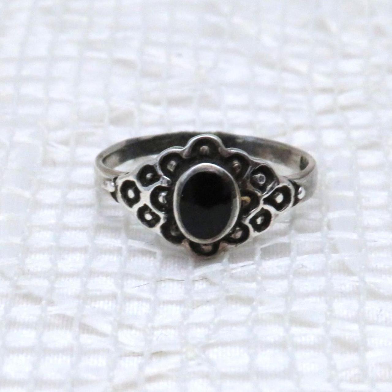 Source Unknown Women's Ring - Black – This beauti… - image 1