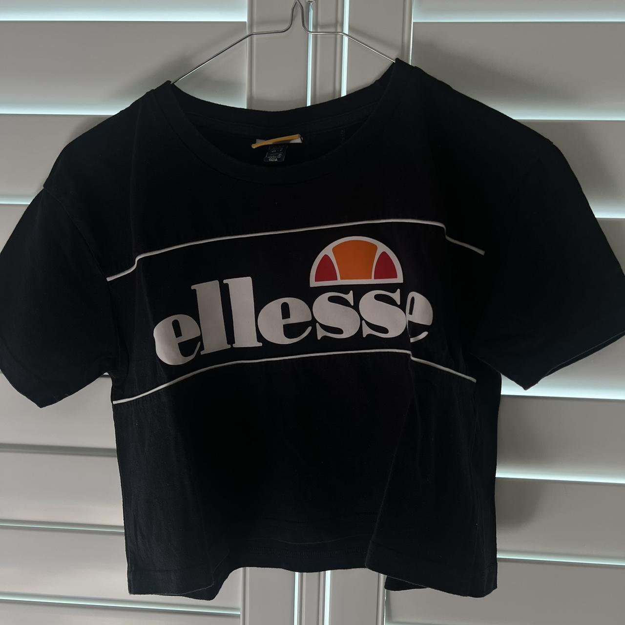 ellesse crop worn a couple times size xs-s - Depop