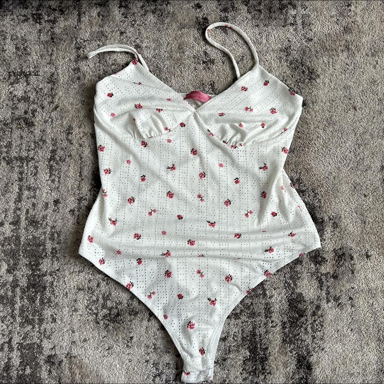 misty rose floral bodysuit super comfortable! also... - Depop
