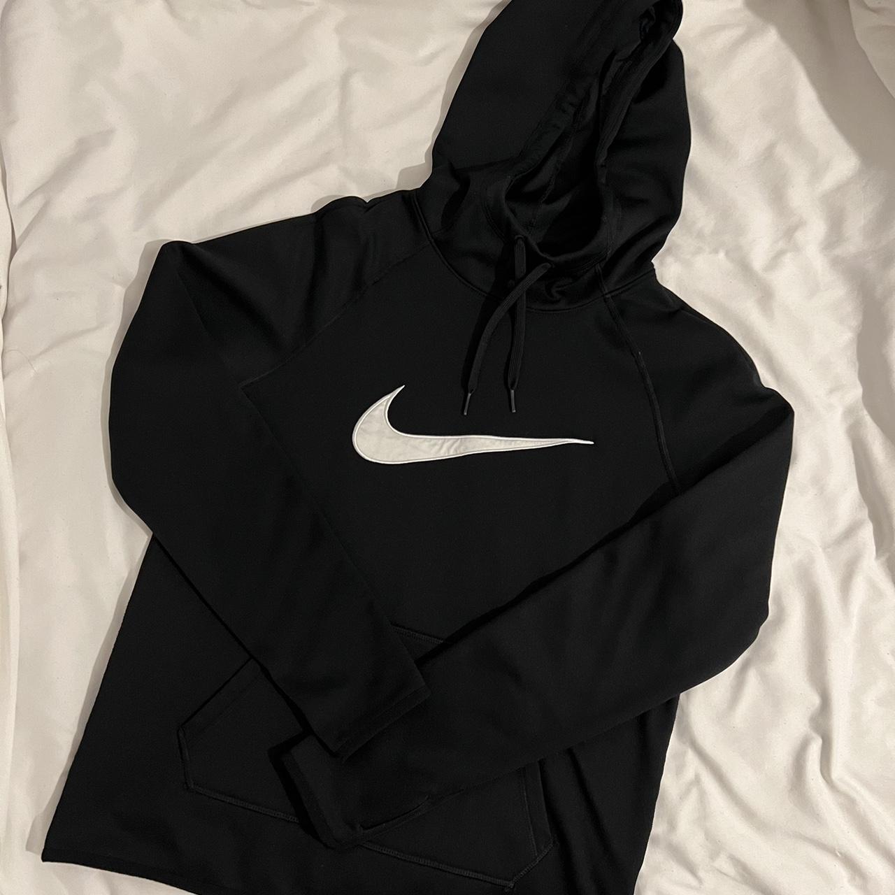 Chicago Cubs x Nike hoodie sz L/M looks a little - Depop