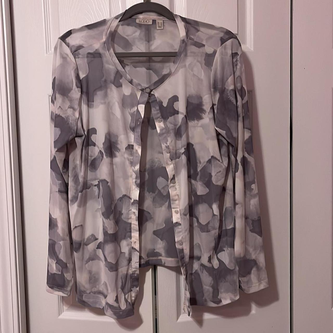 item listed by mollywahl_06