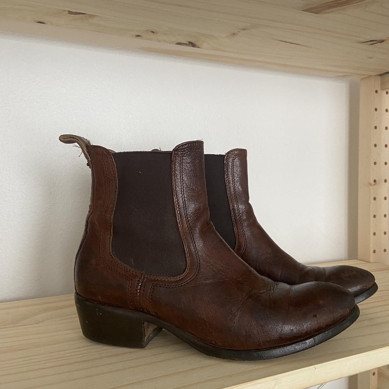 frye chelsea boot