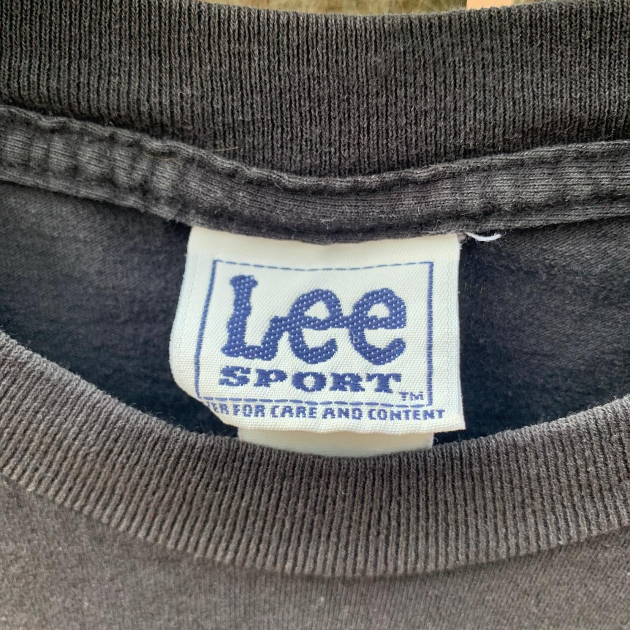 Lee Men's Grey and Black T-shirt | Depop