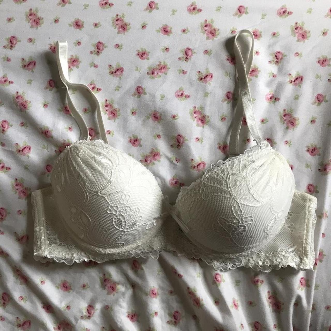 Women's White Bra | Depop