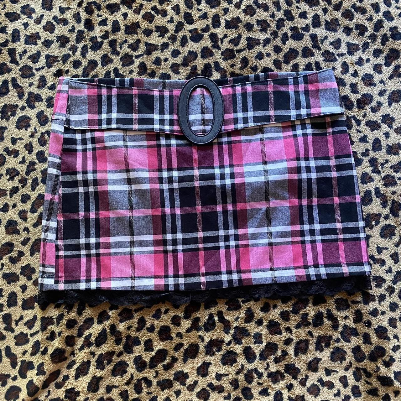 Pink plaid mini skirt by wet seal🖤 ‼️please use... - Depop