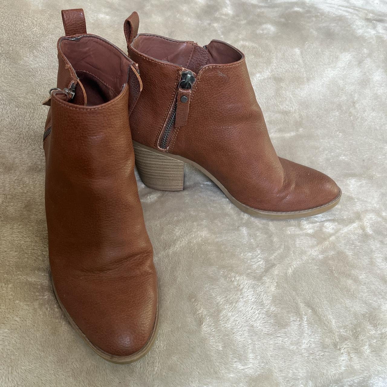 Universal Thread Women's Brown Boots | Depop