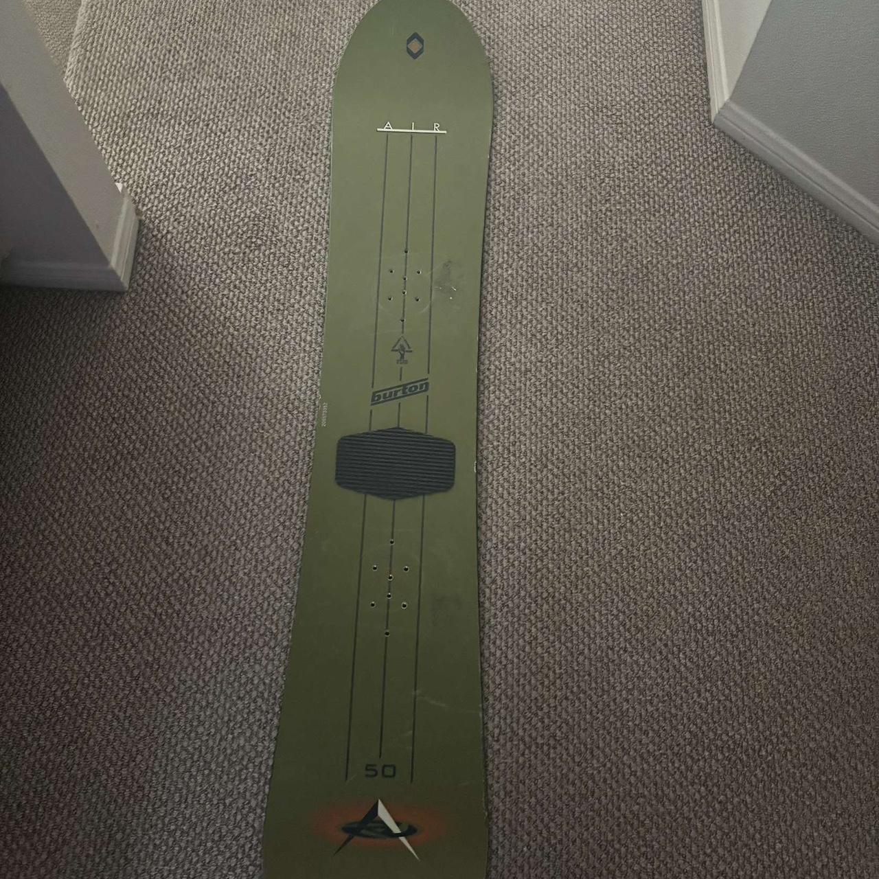 size 145 burton snow board color green