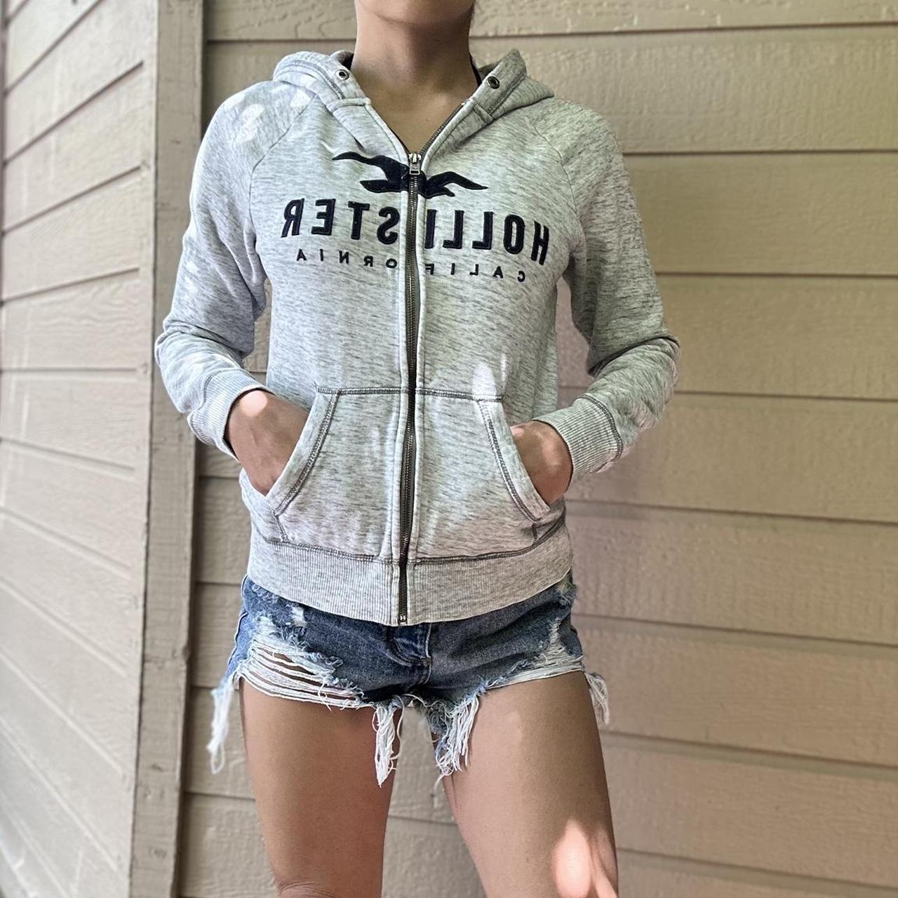 hollister grey zip up hoodie , Size small , In great