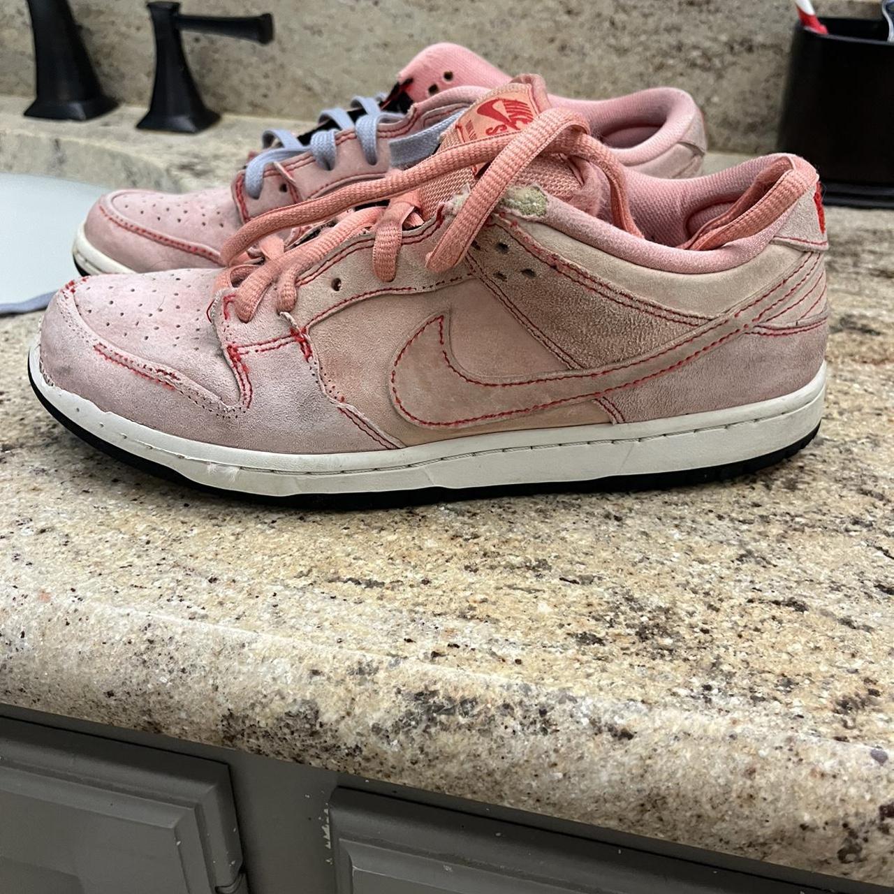 dusky pink nike trainers
