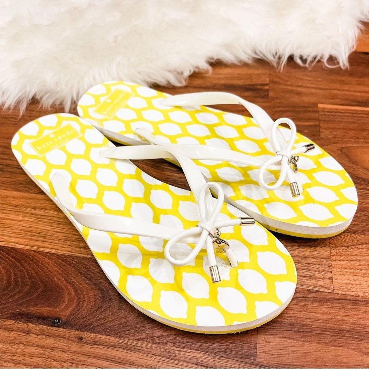 kate spade new york Women's Sunset Flat Sandal, 7.5 M US, Turmeric Yellow:  Buy Online at Best Price in UAE - Amazon.ae